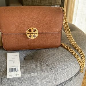 TORY BURCH Chelsea Mini Bag Chain Crossbody Wallet/Clutch in Classic tan NWT